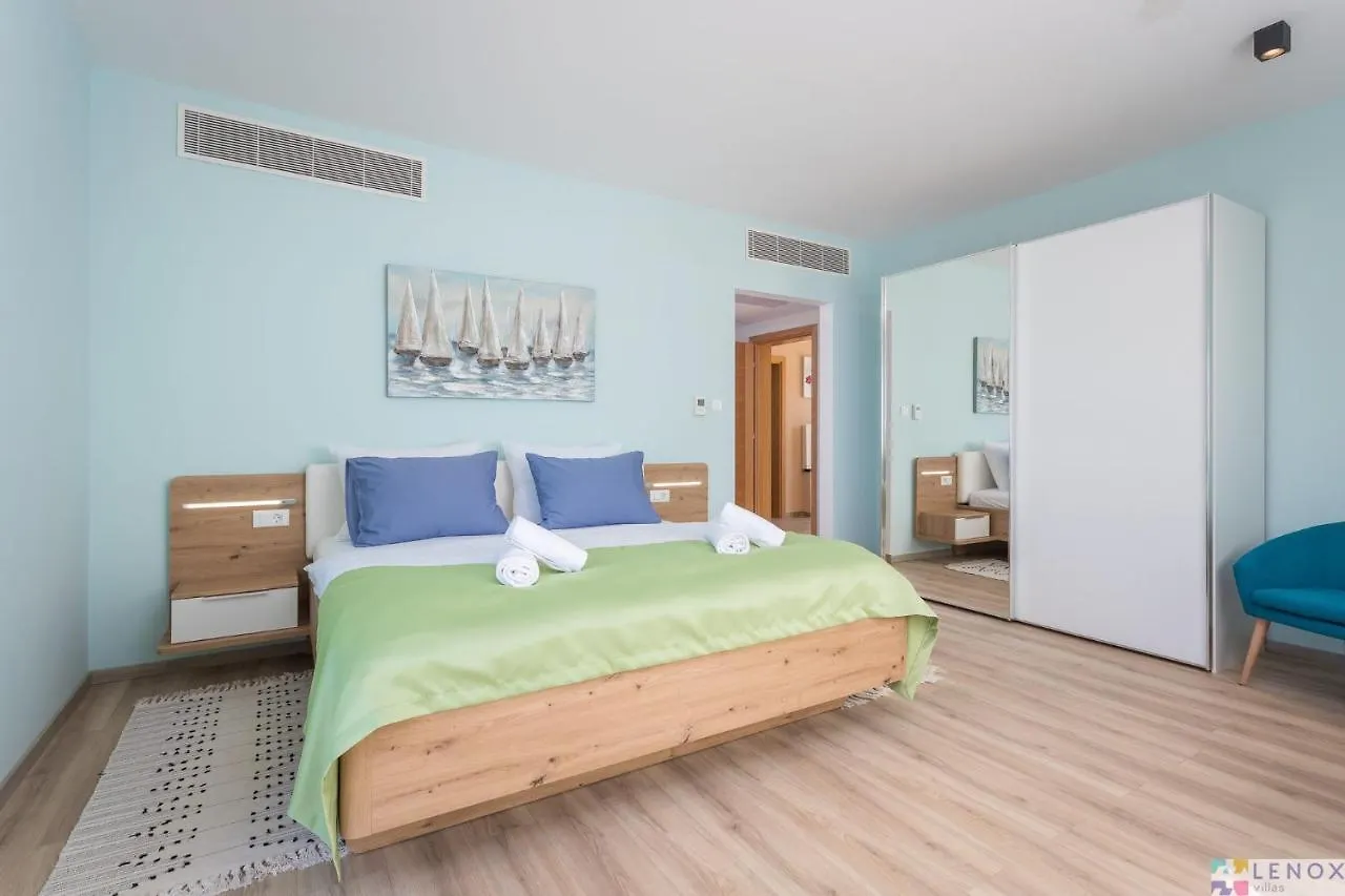Villa Lavanda Pola 0*,